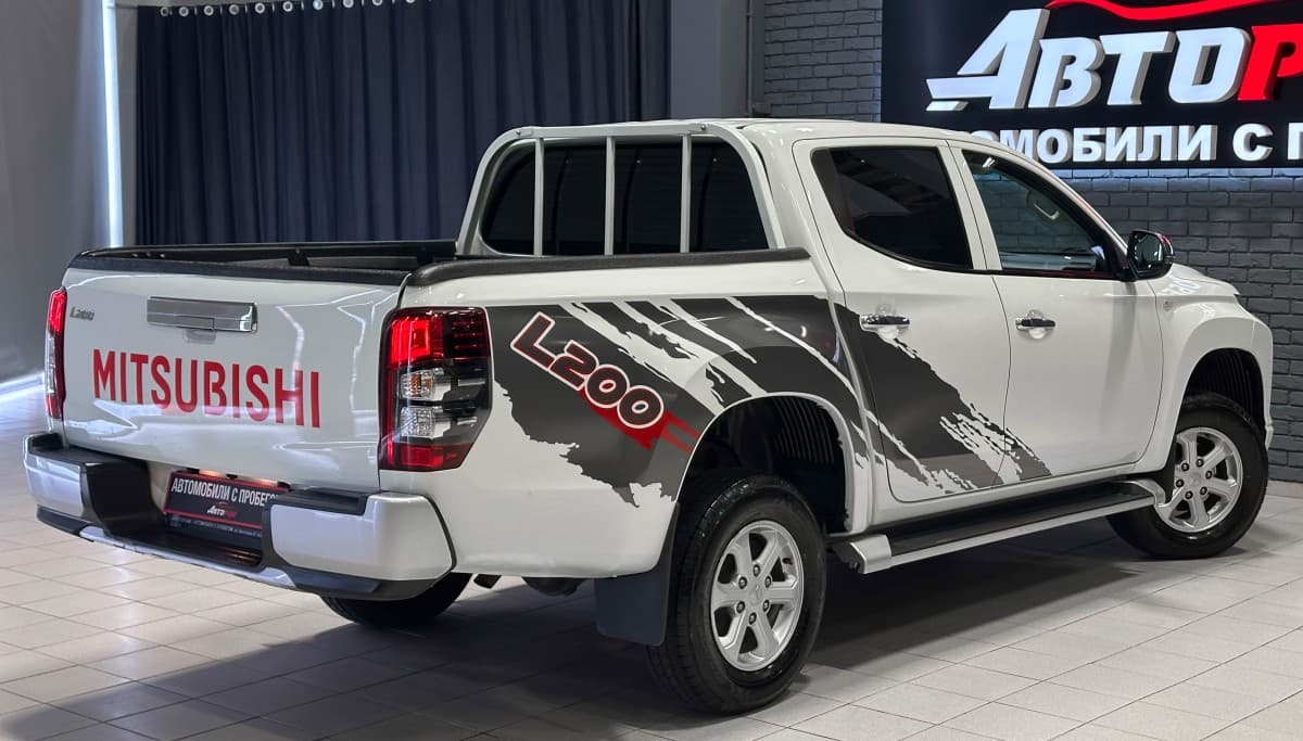 Mitsubishi L200 - фото 6