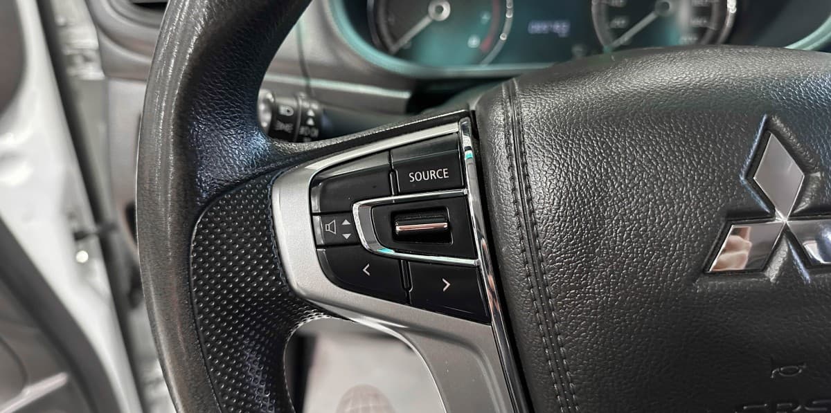 Mitsubishi L200 - фото 20
