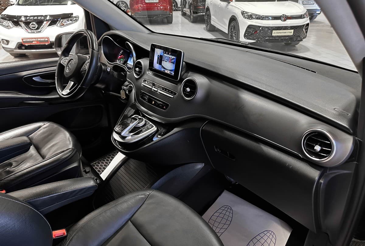 Mercedes-Benz V-Класс - фото 19