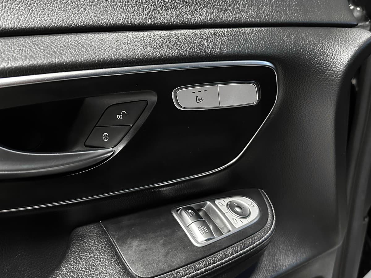Mercedes-Benz V-Класс - фото 20