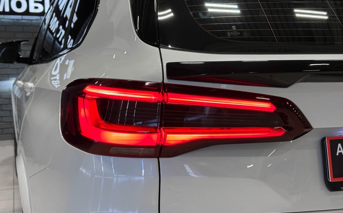 BMW X5 - фото 8