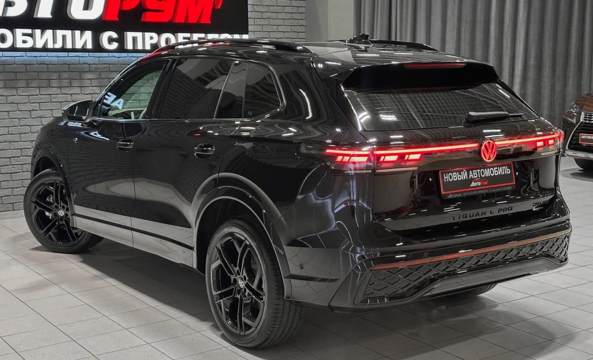 Volkswagen Tiguan L - фото 9