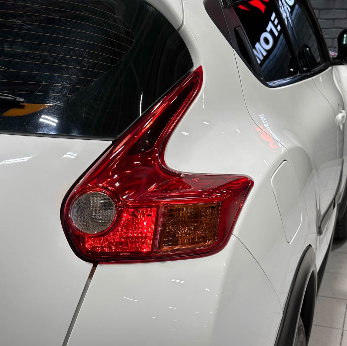 Nissan Juke 1.6 - фото 8