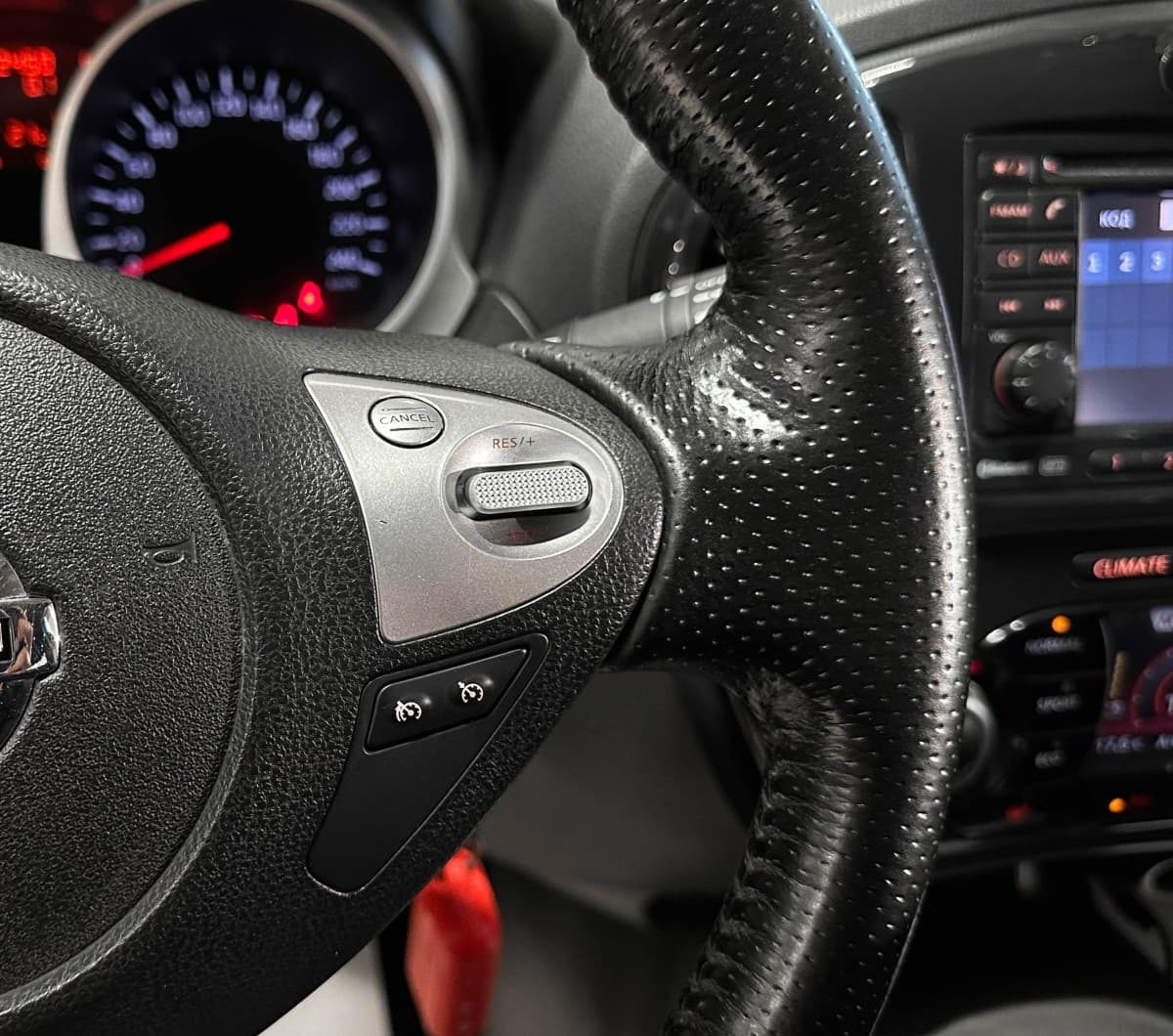 Nissan Juke 1.6 - фото 20