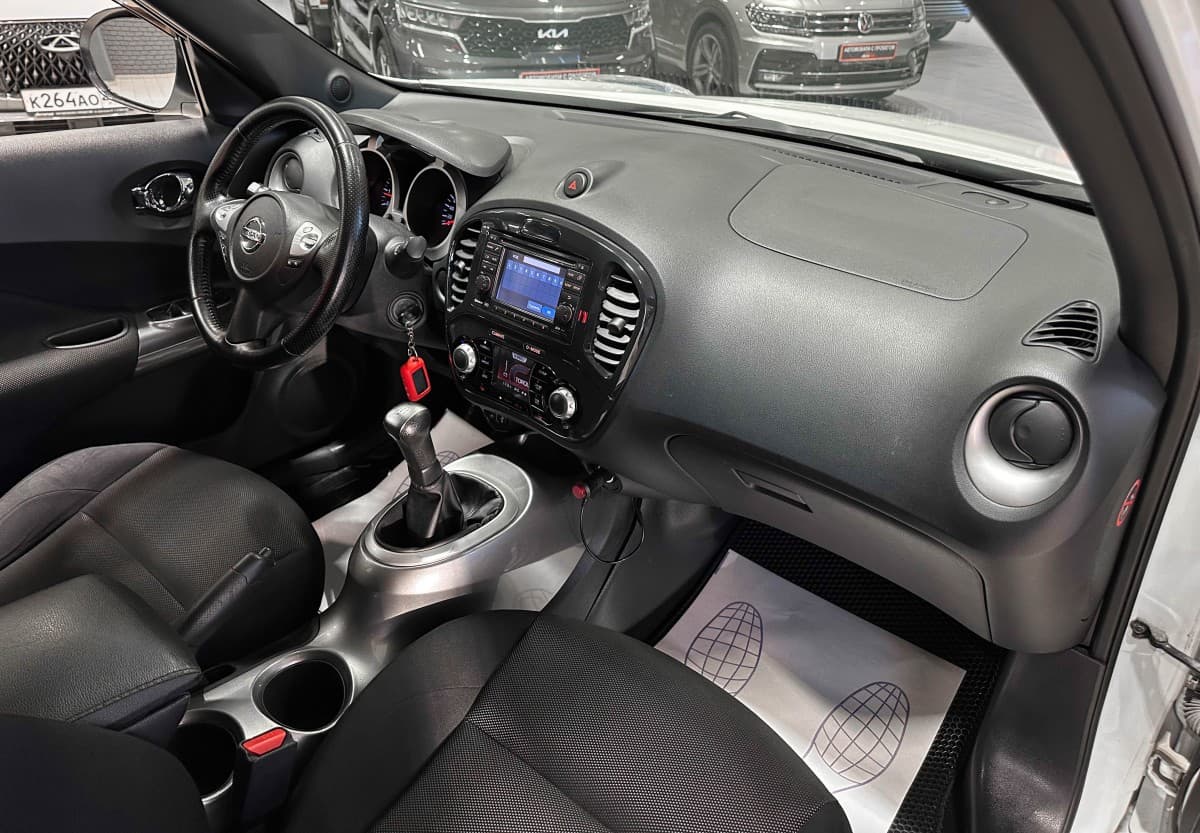 Nissan Juke 1.6 - фото 16