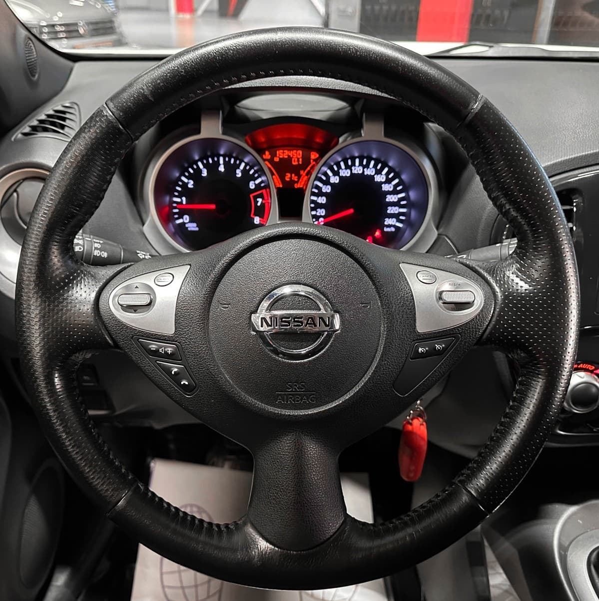 Nissan Juke 1.6 - фото 25