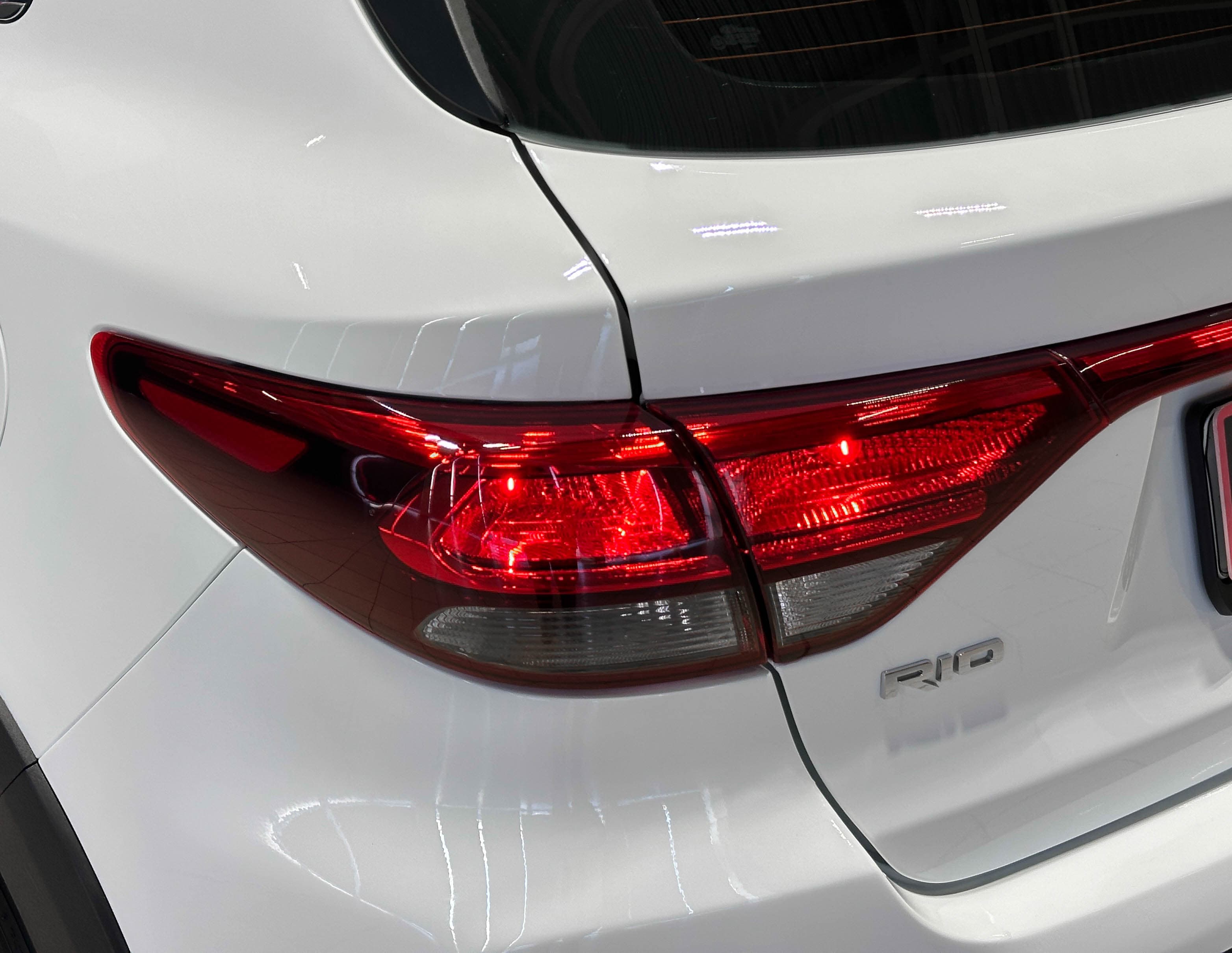 Kia Rio - фото 8