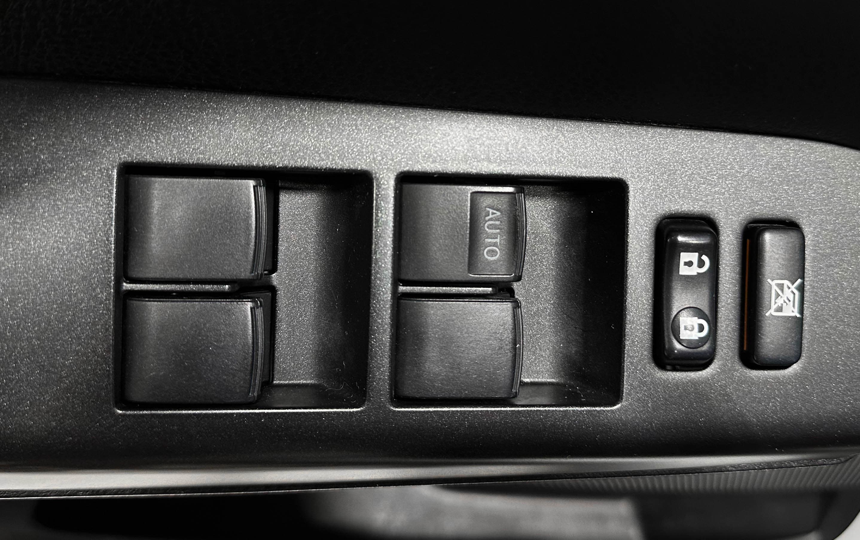 Toyota RAV4 - фото 14