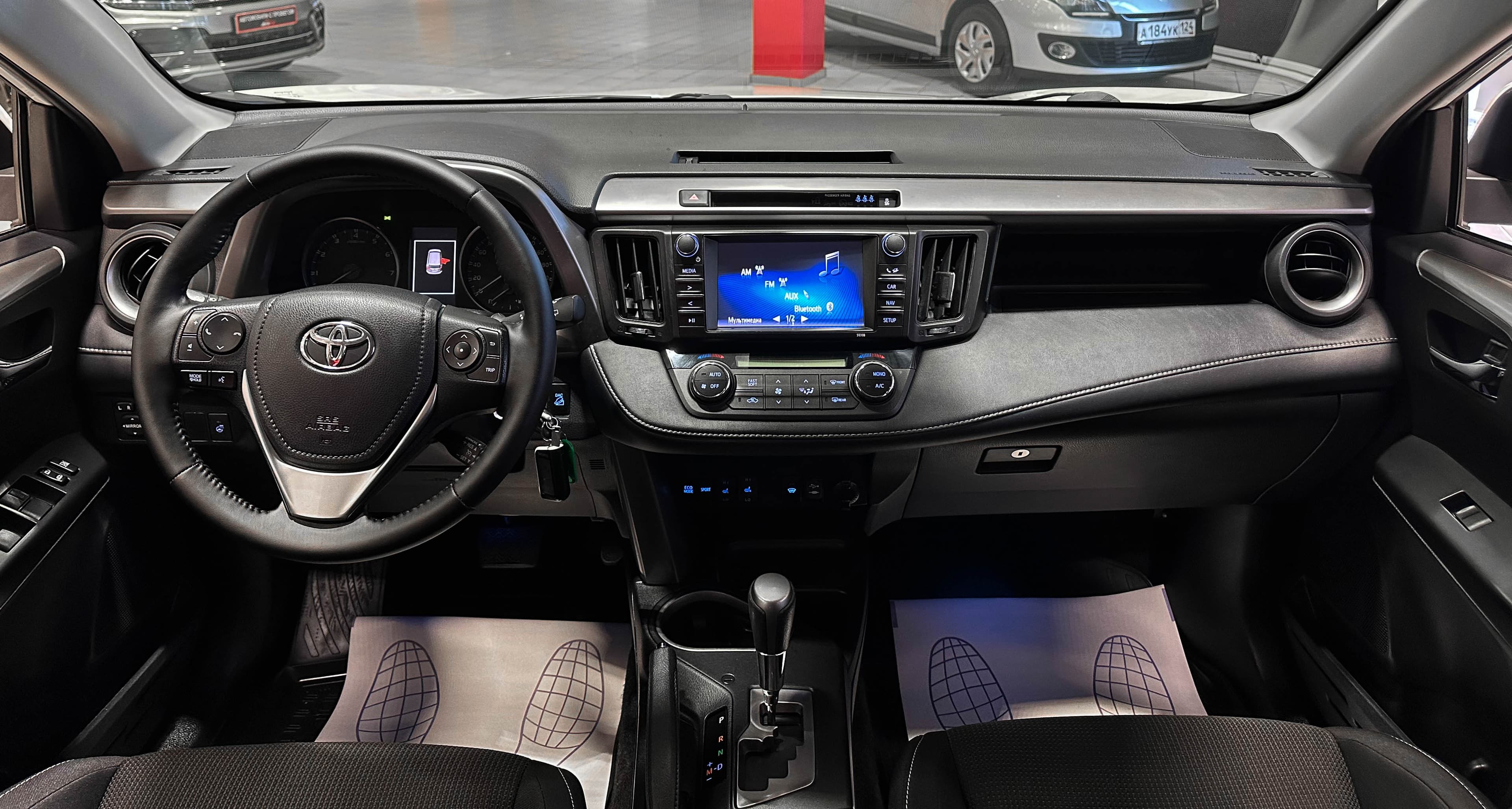 Toyota RAV4 - фото 24
