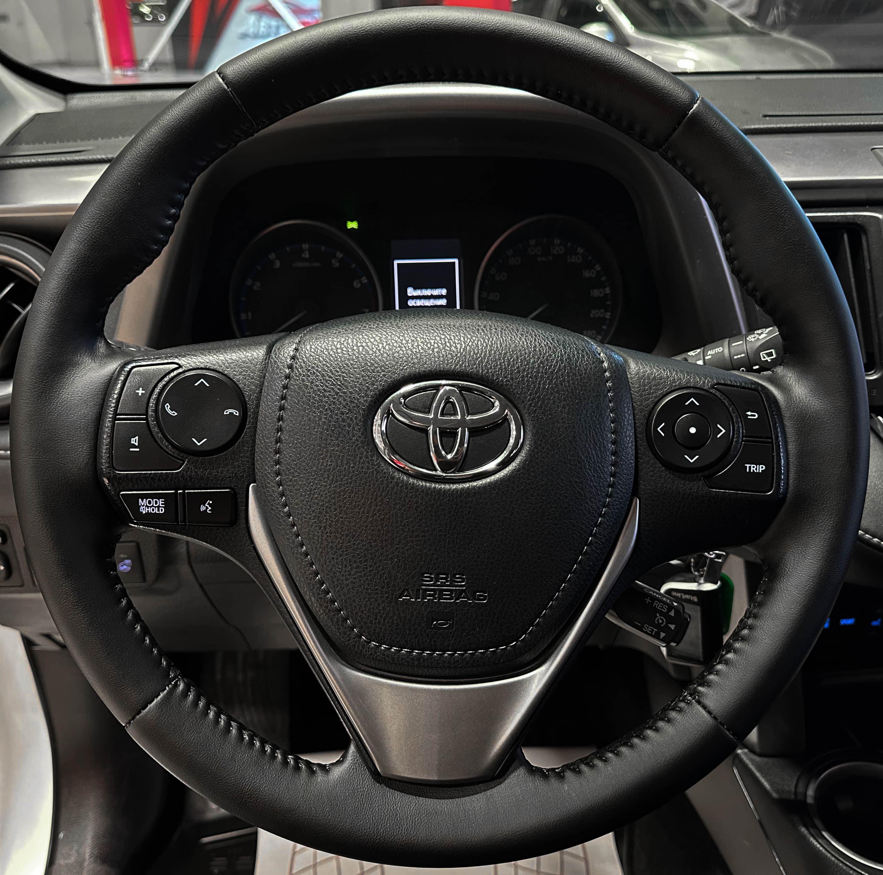 Toyota RAV4 - фото 23