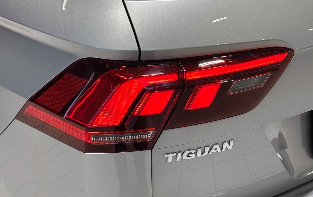 Volkswagen Tiguan - фото 8