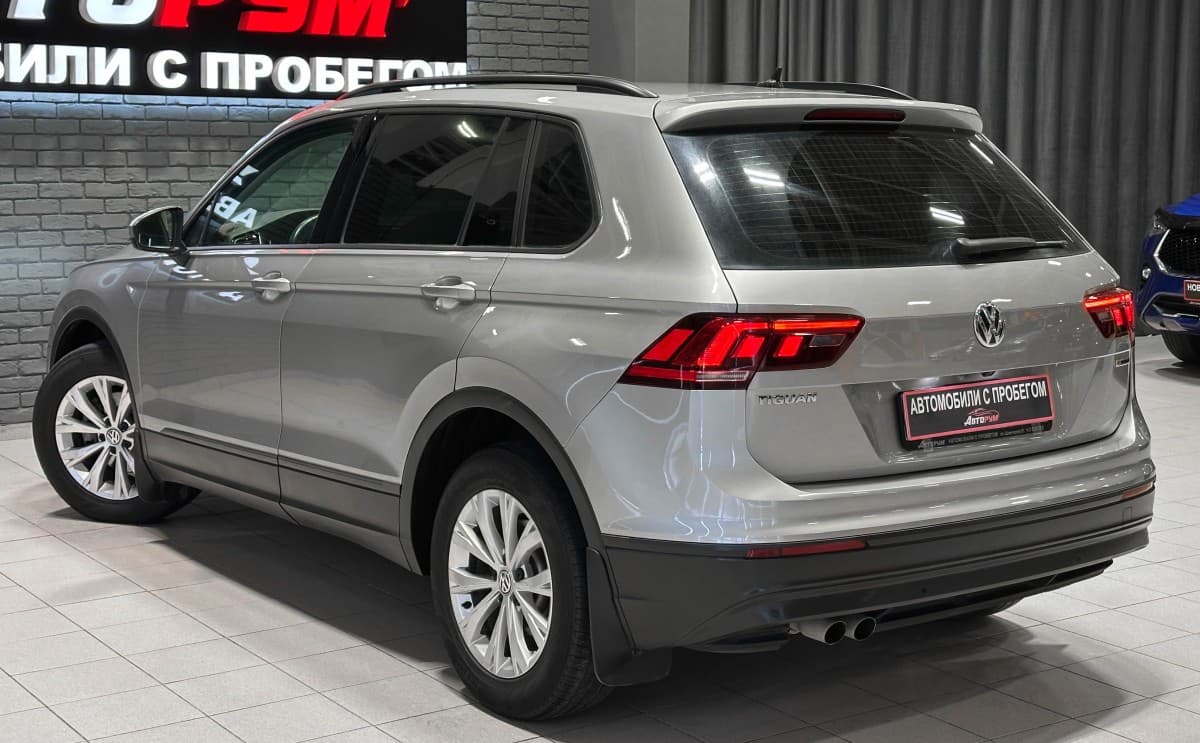 Volkswagen Tiguan - фото 9
