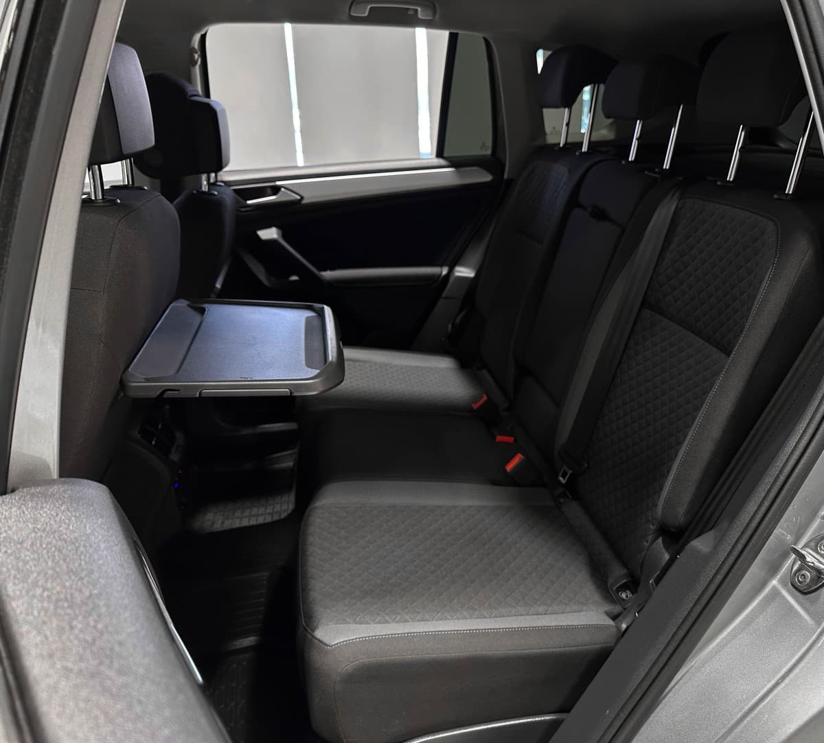 Volkswagen Tiguan - фото 12