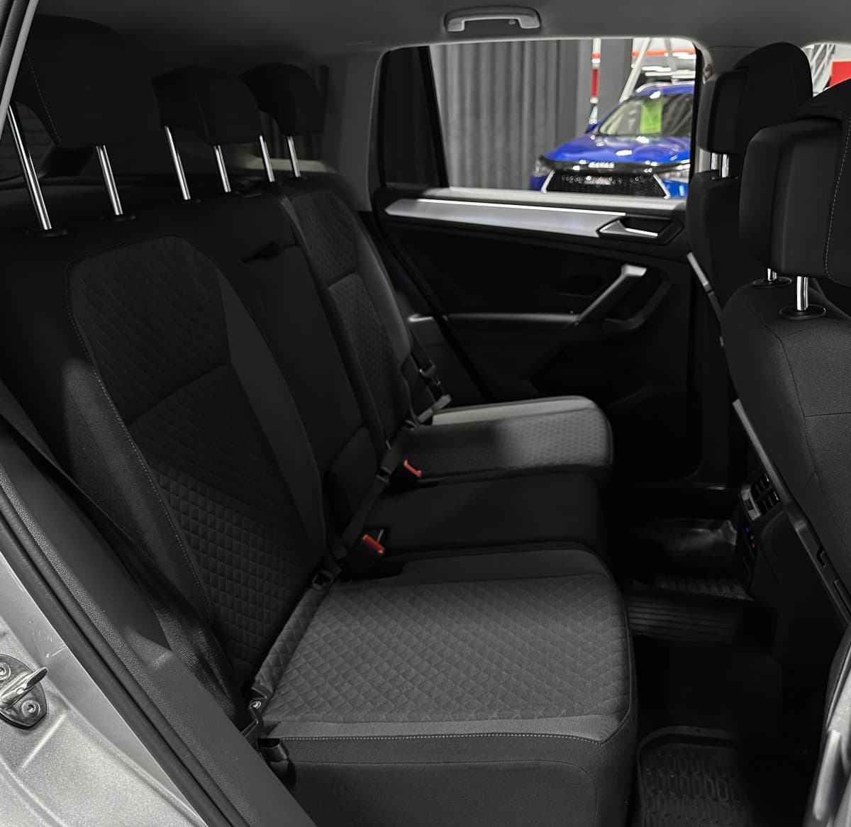 Volkswagen Tiguan - фото 14