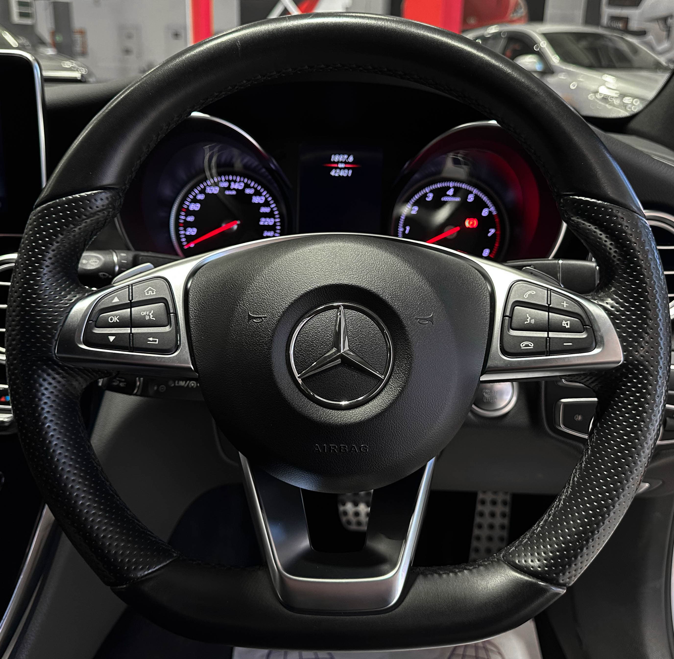 Mercedes-Benz C-Класс - фото 32