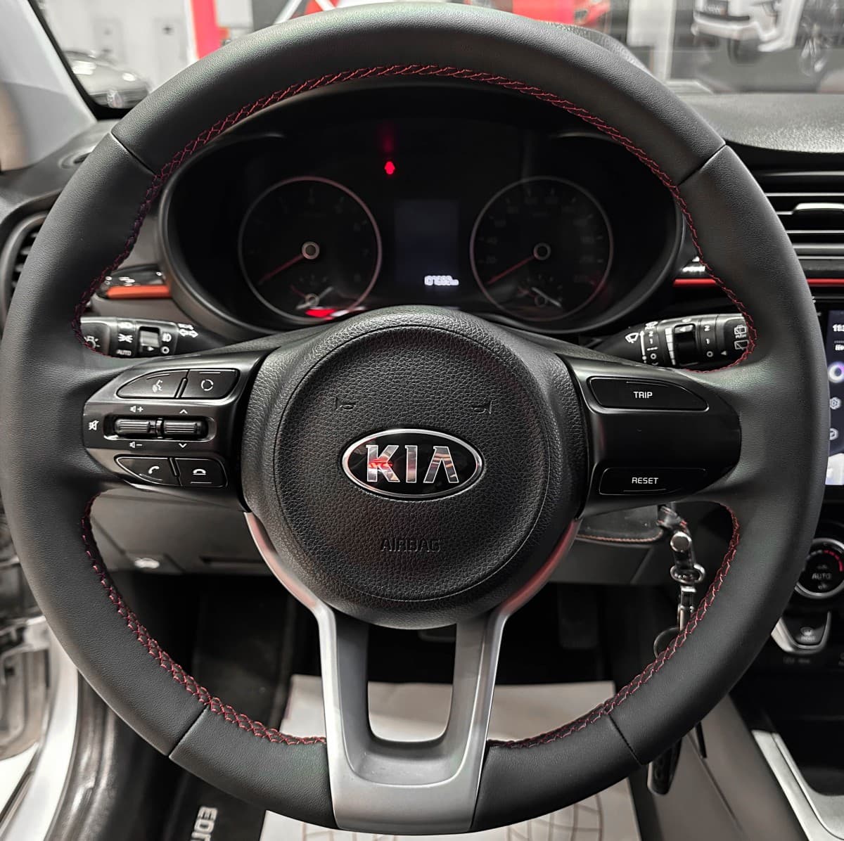 Kia Rio - фото 24