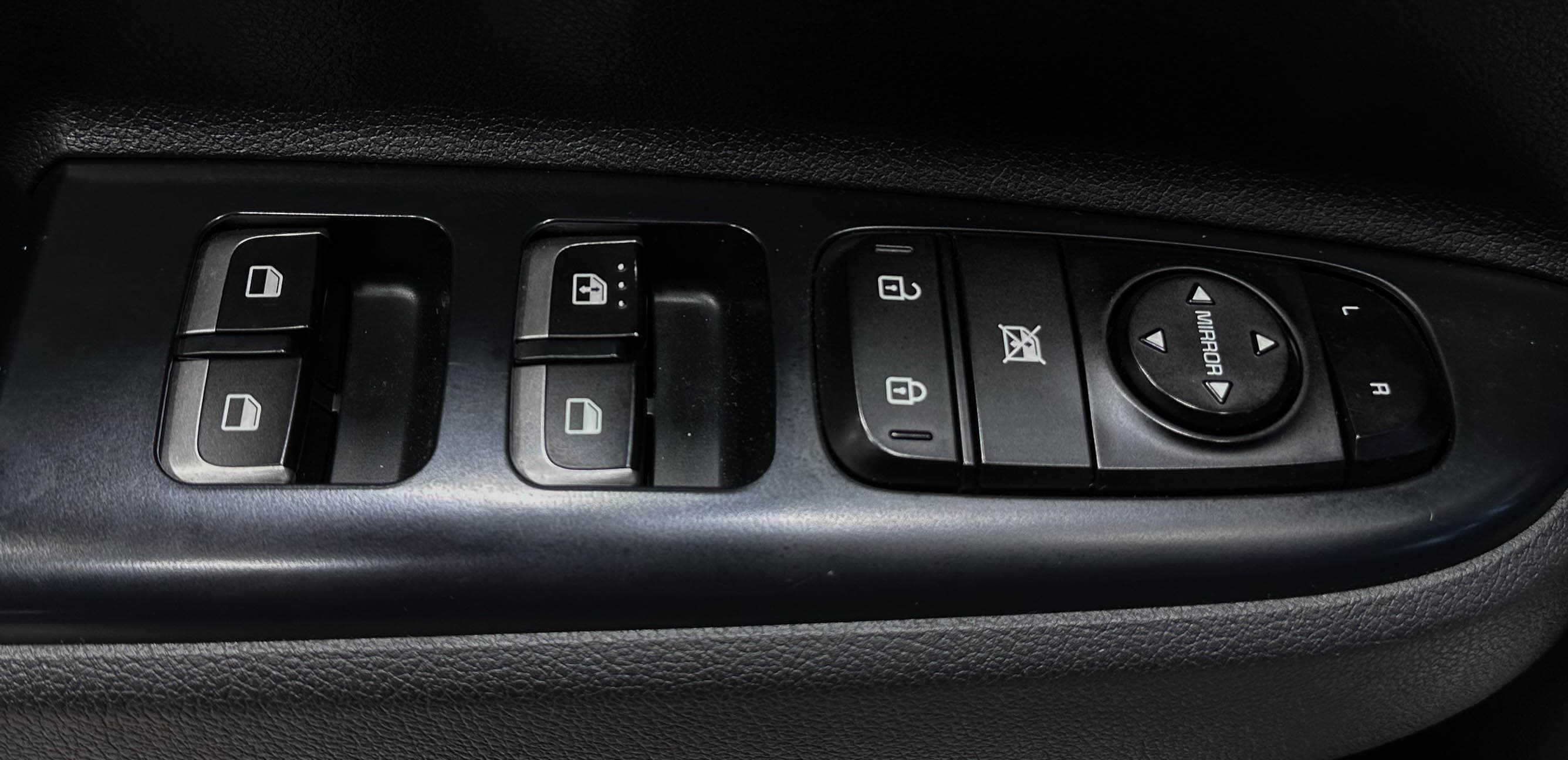 Kia Rio - фото 17