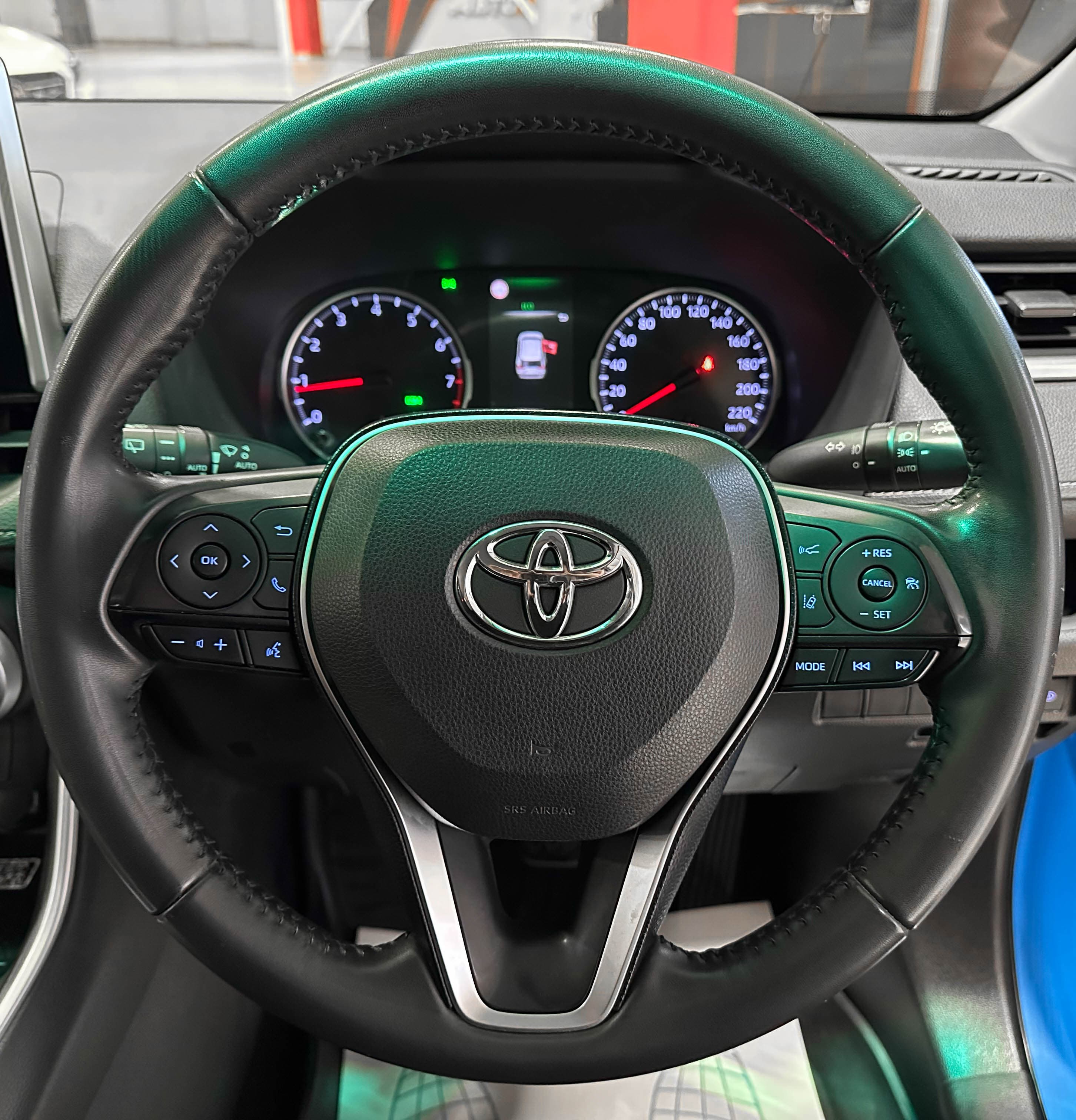 Toyota RAV4 - фото 25