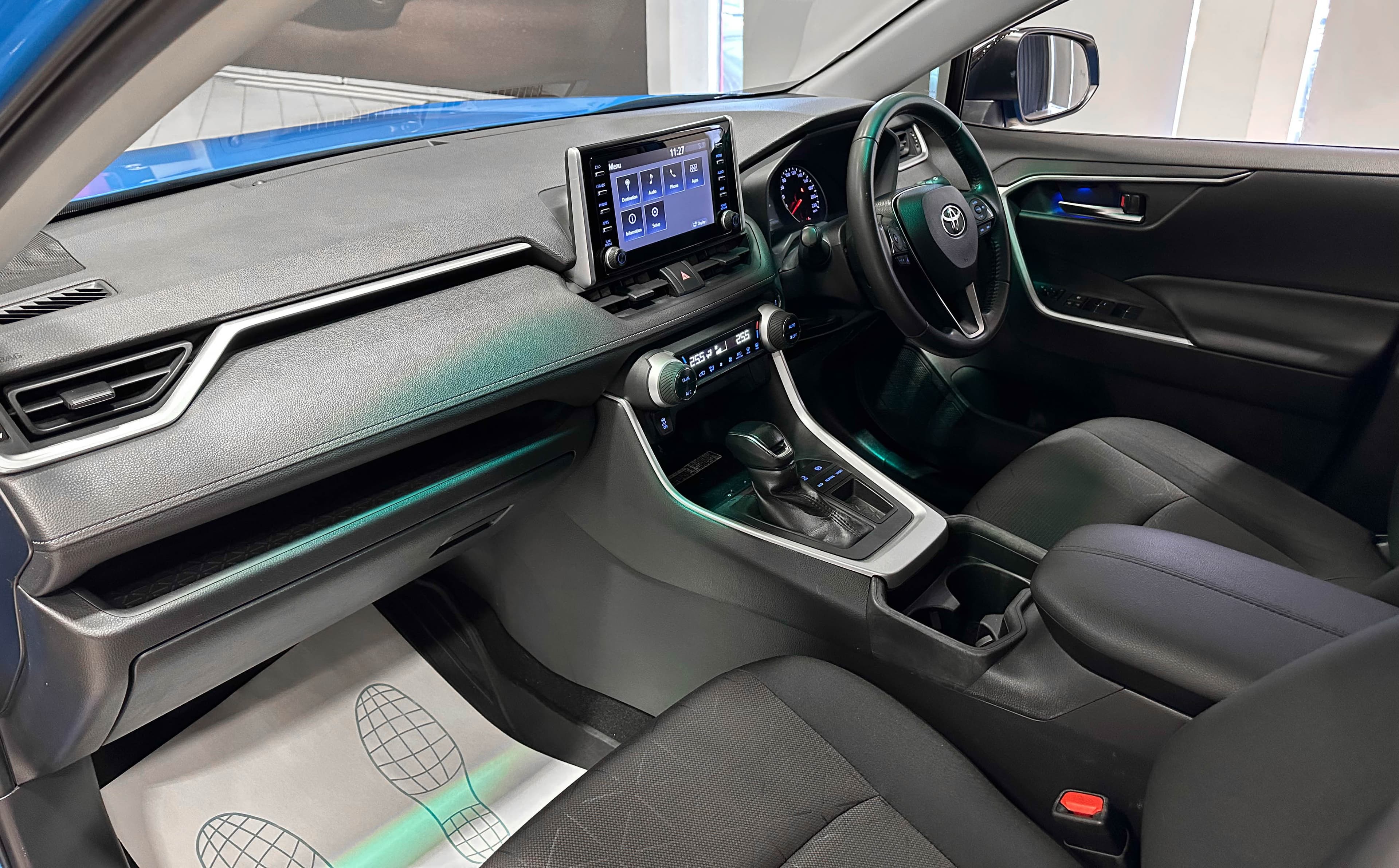 Toyota RAV4 - фото 15