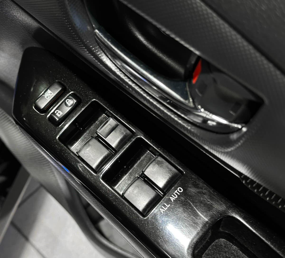 Toyota Wish - фото 18