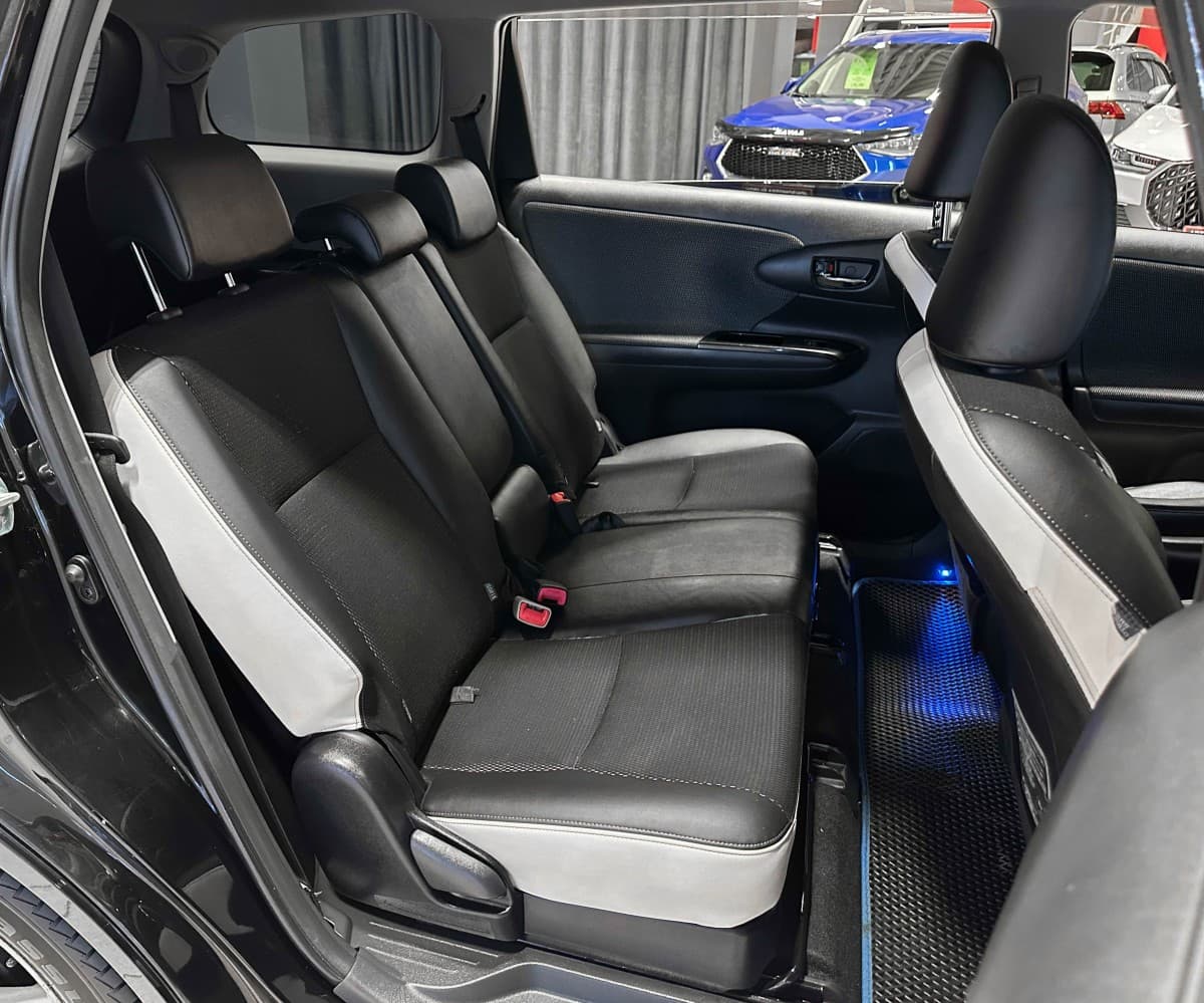 Toyota Wish - фото 12