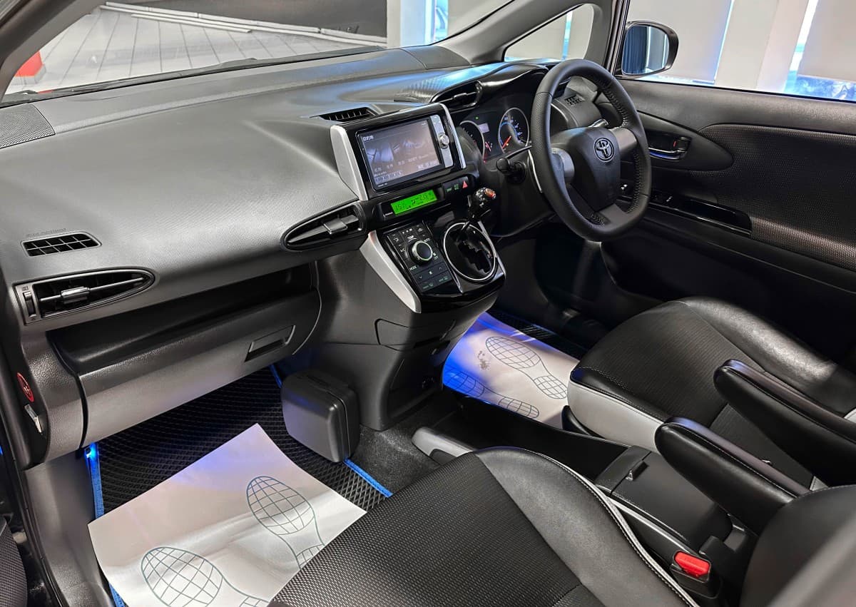 Toyota Wish - фото 17
