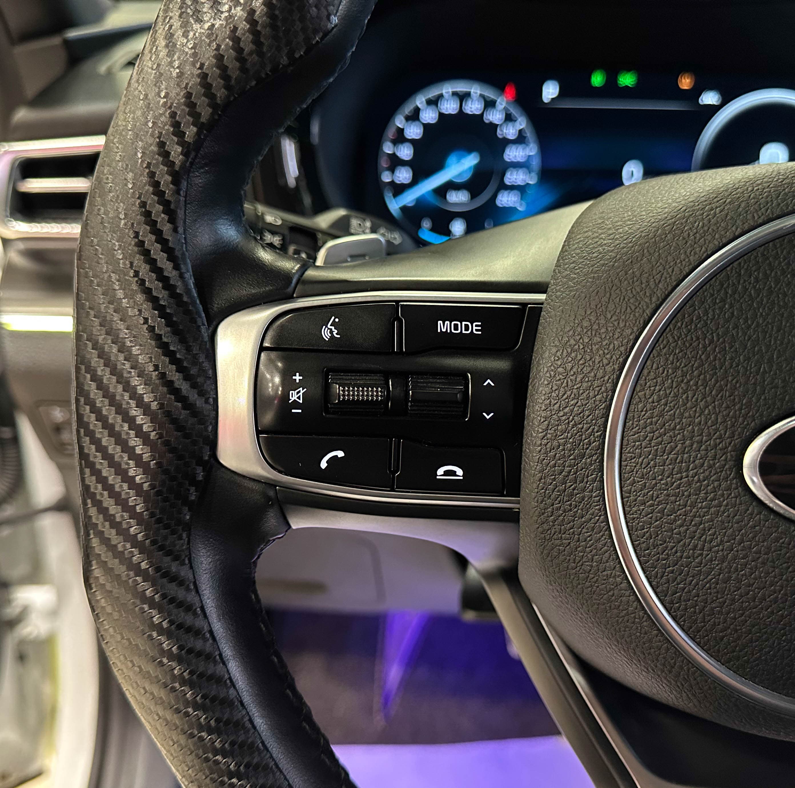 Kia K5 - фото 27