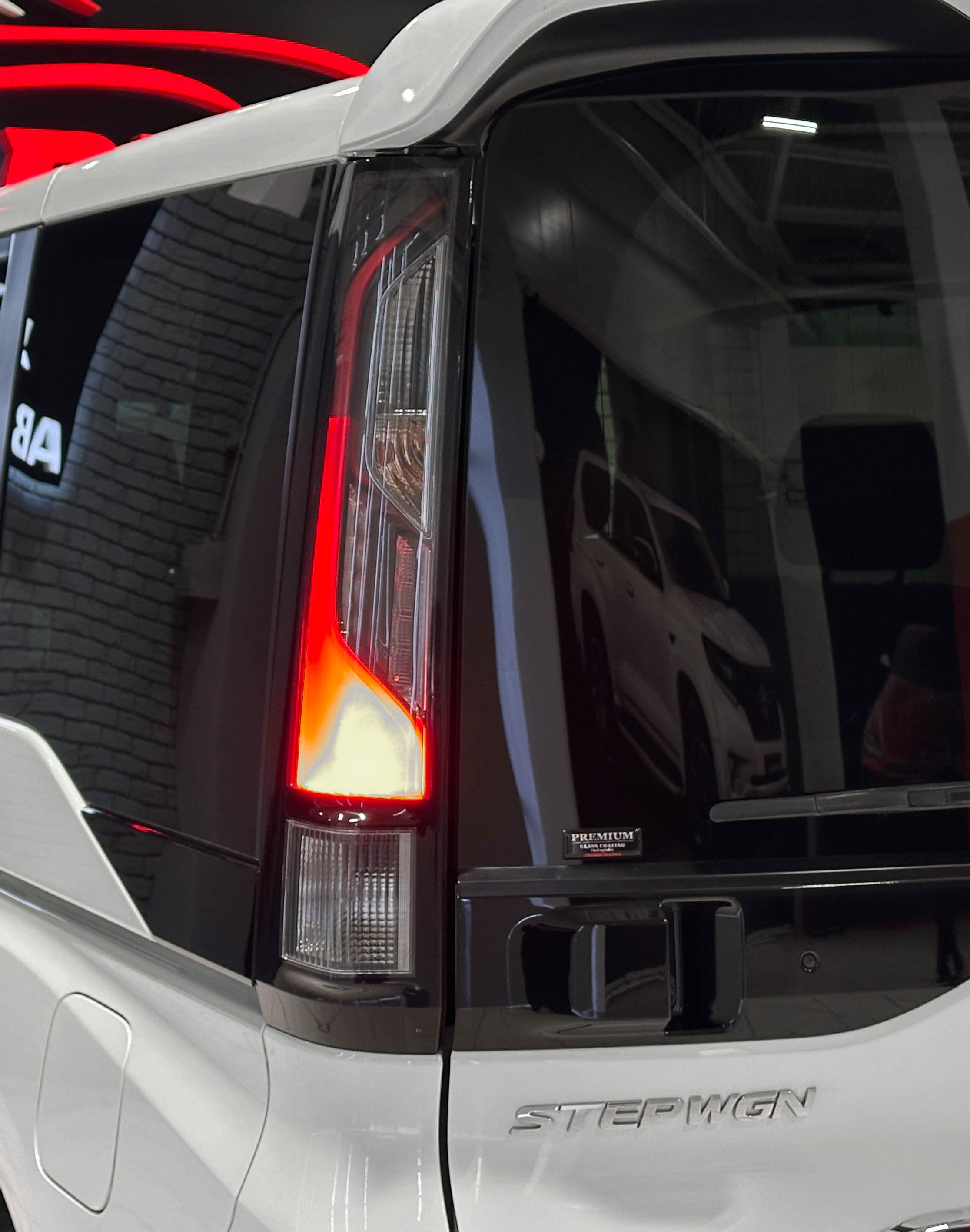Honda Stepwgn - фото 7