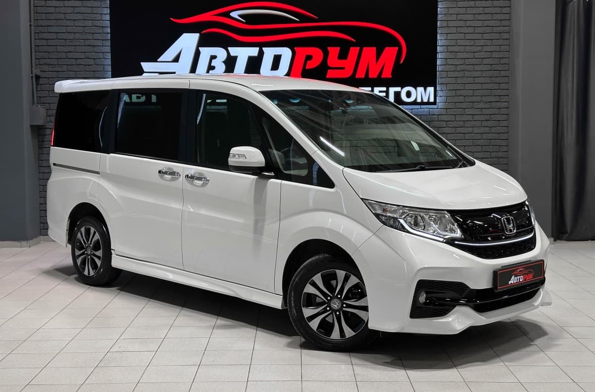 Honda Stepwgn - 1