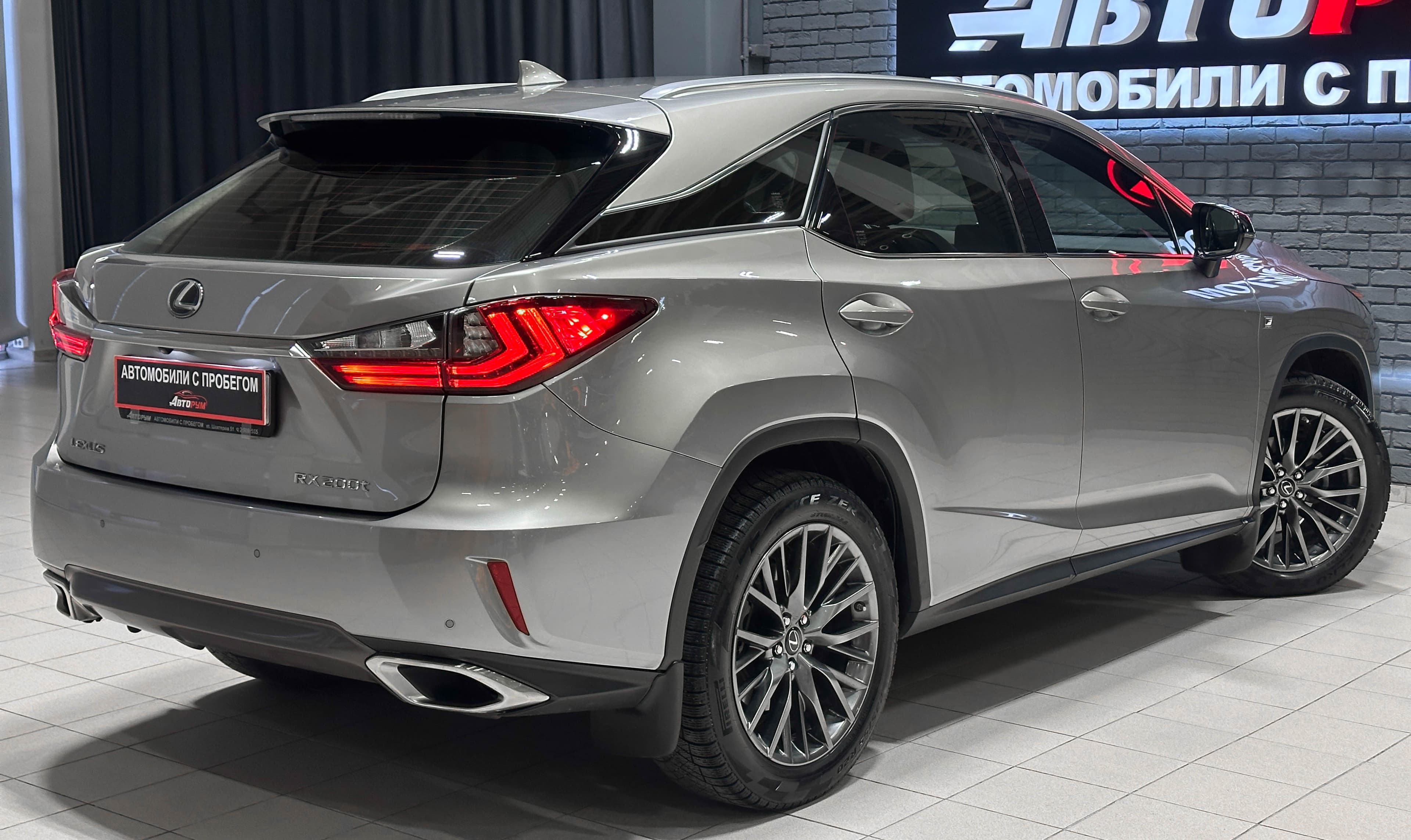 Lexus RX200T - фото 6