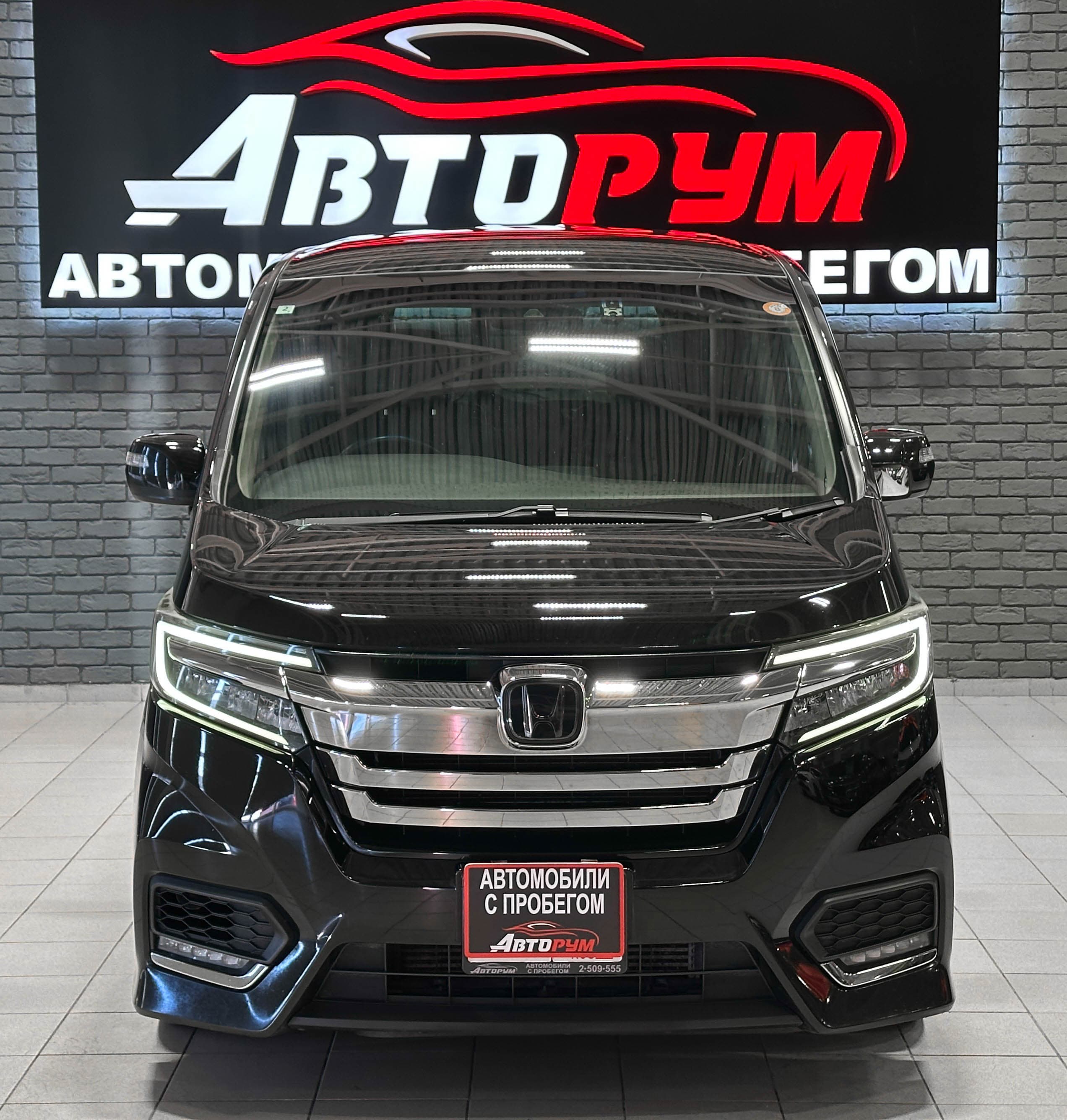 Honda Stepwgn SPADA - 3