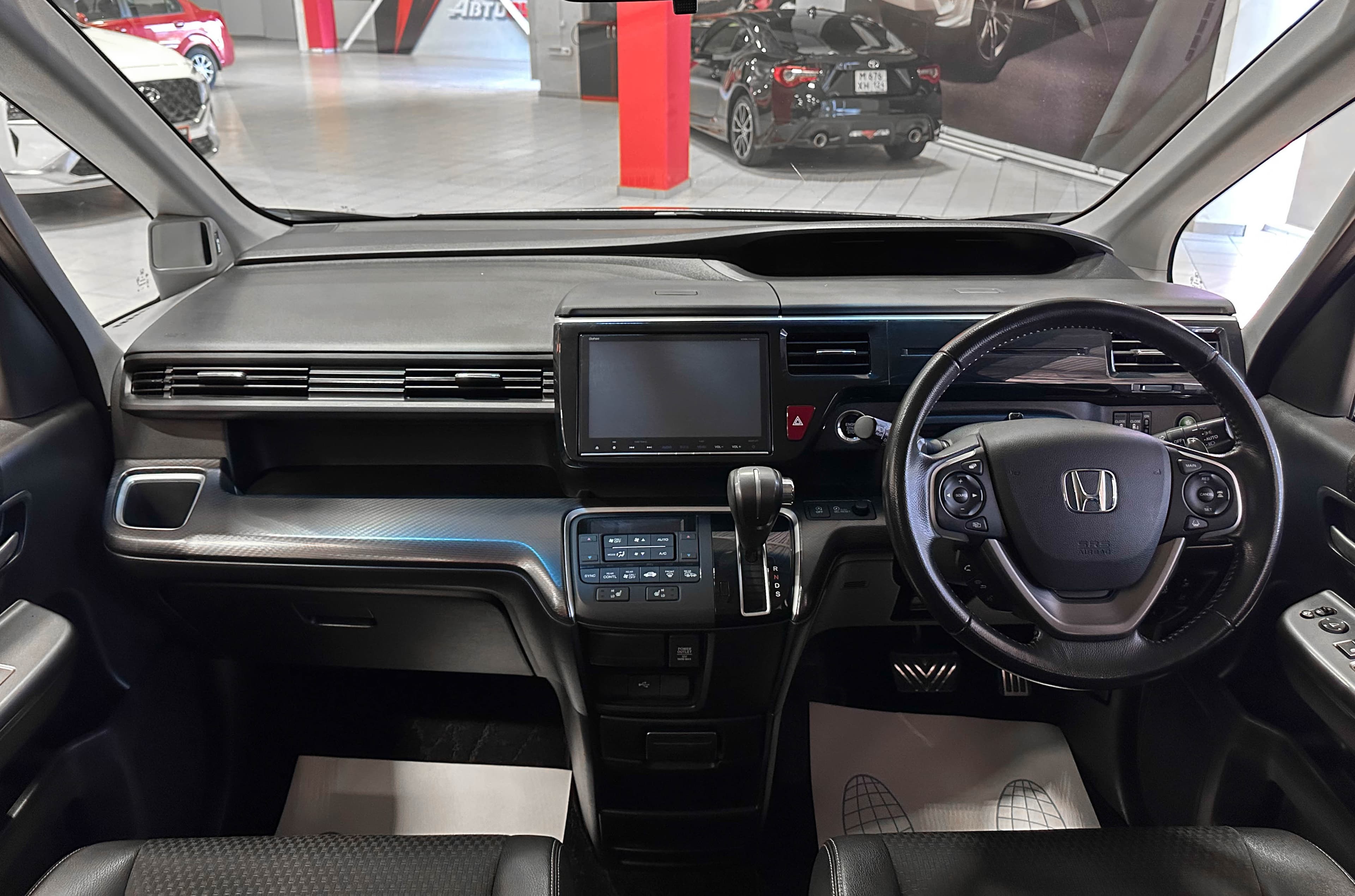 Honda Stepwgn SPADA - фото 28