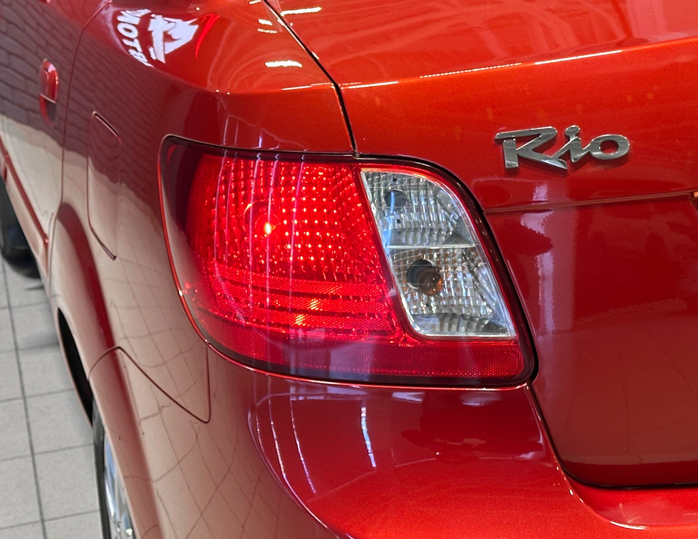 Kia Rio - фото 8
