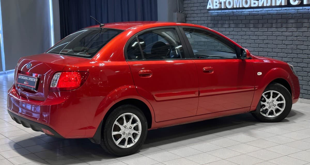 Kia Rio - фото 6