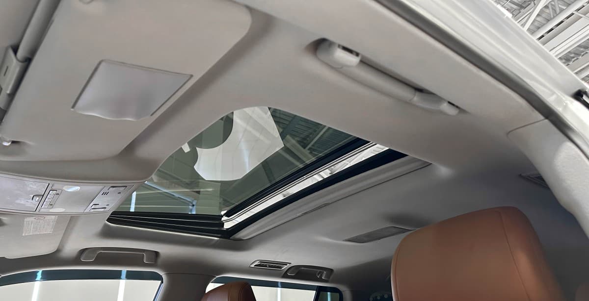 Lexus LX 570 - фото 27