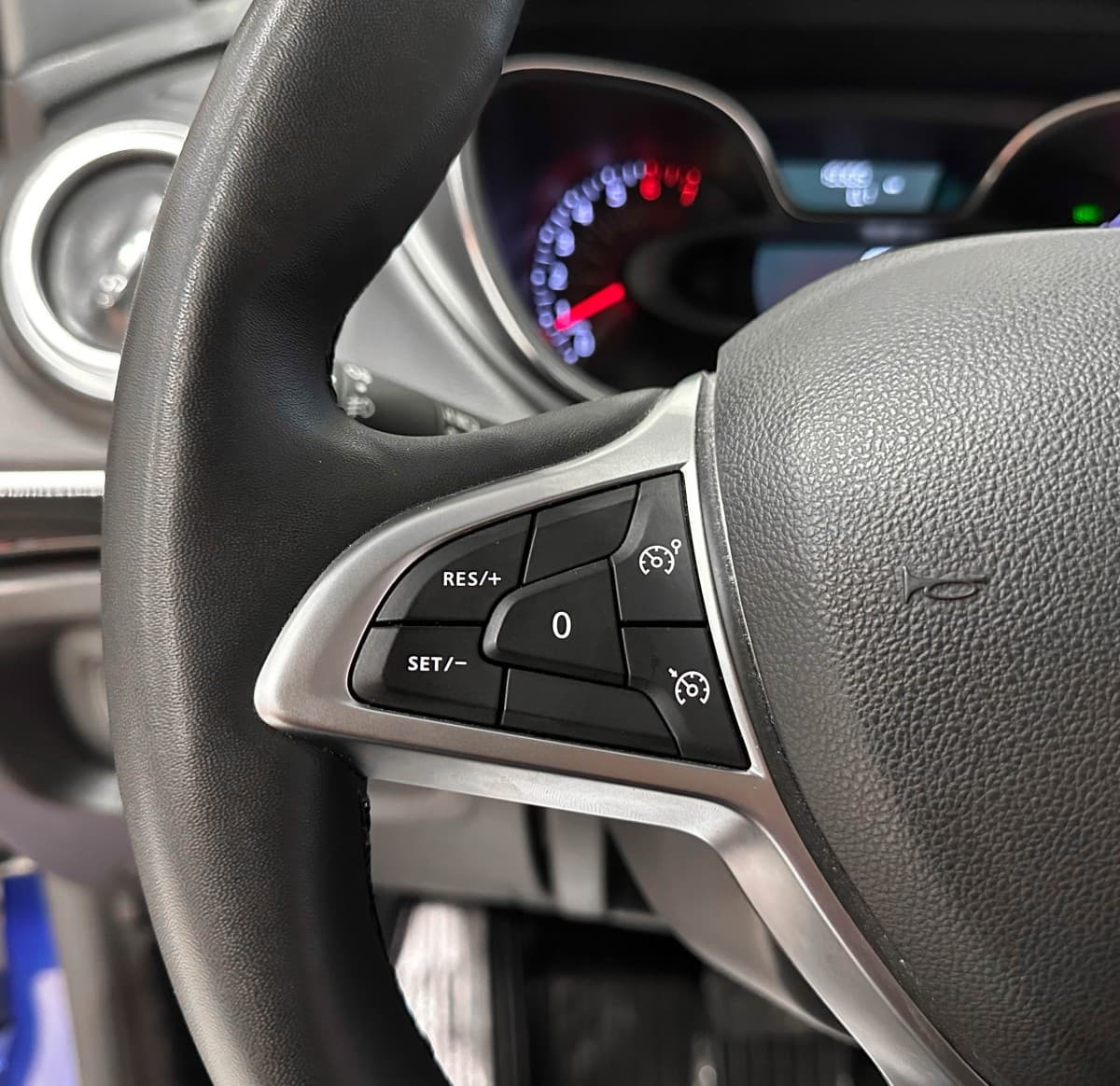 Renault Kaptur - фото 17
