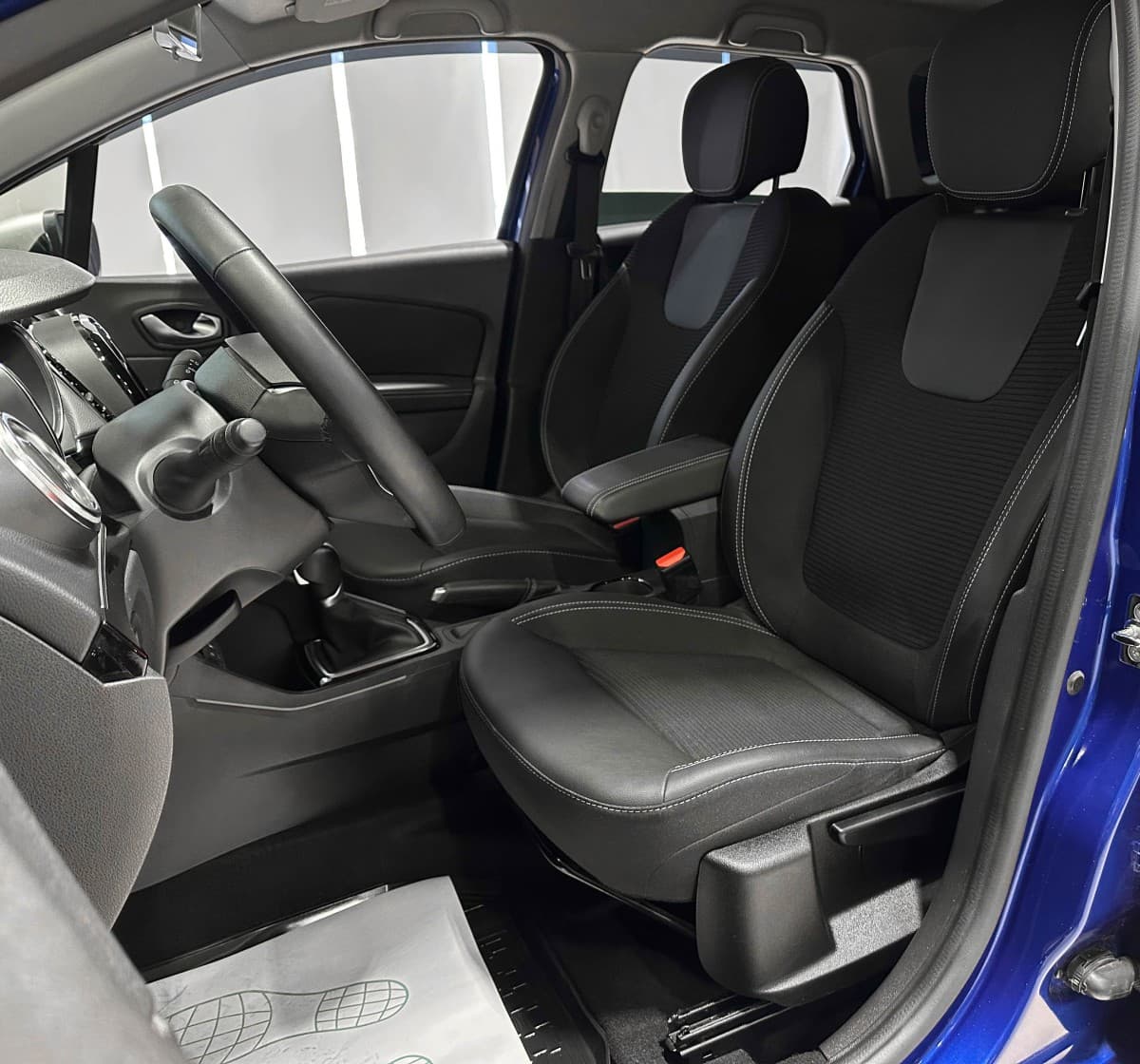 Renault Kaptur - фото 10