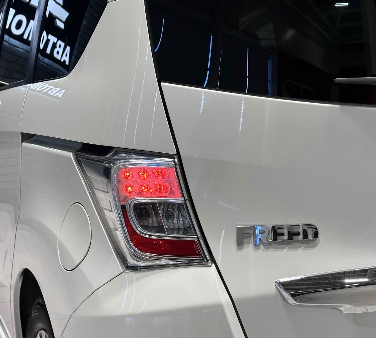 Honda Freed - фото 8