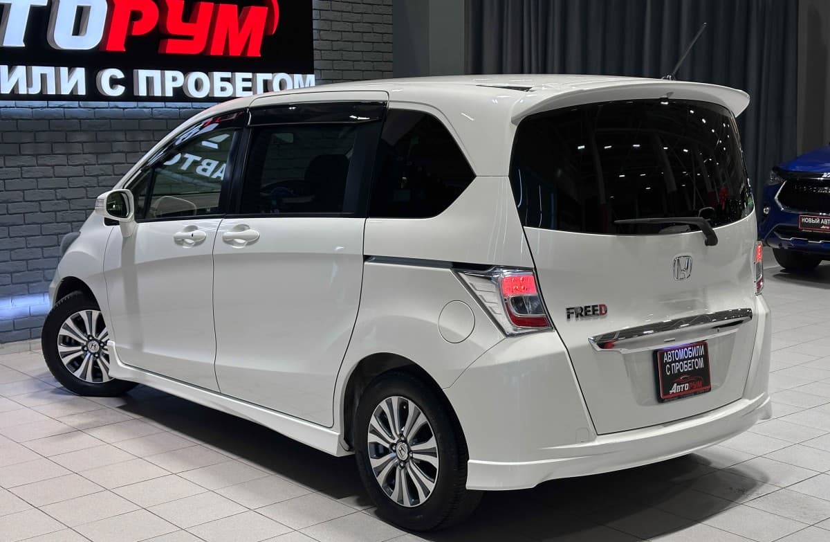 Honda Freed - фото 9