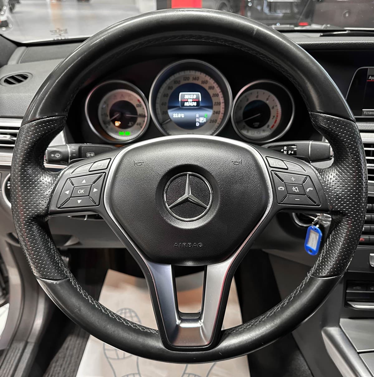 Mercedes-Benz E-Класс - фото 27