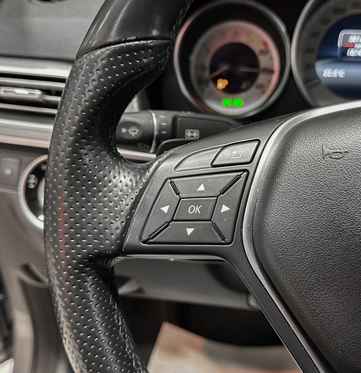 Mercedes-Benz E-Класс - фото 19