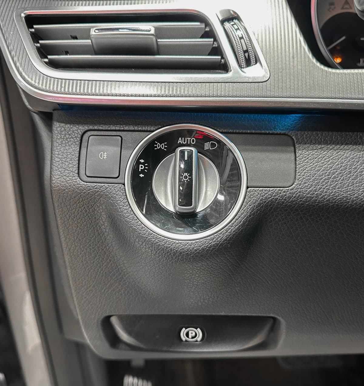 Mercedes-Benz E-Класс - фото 18
