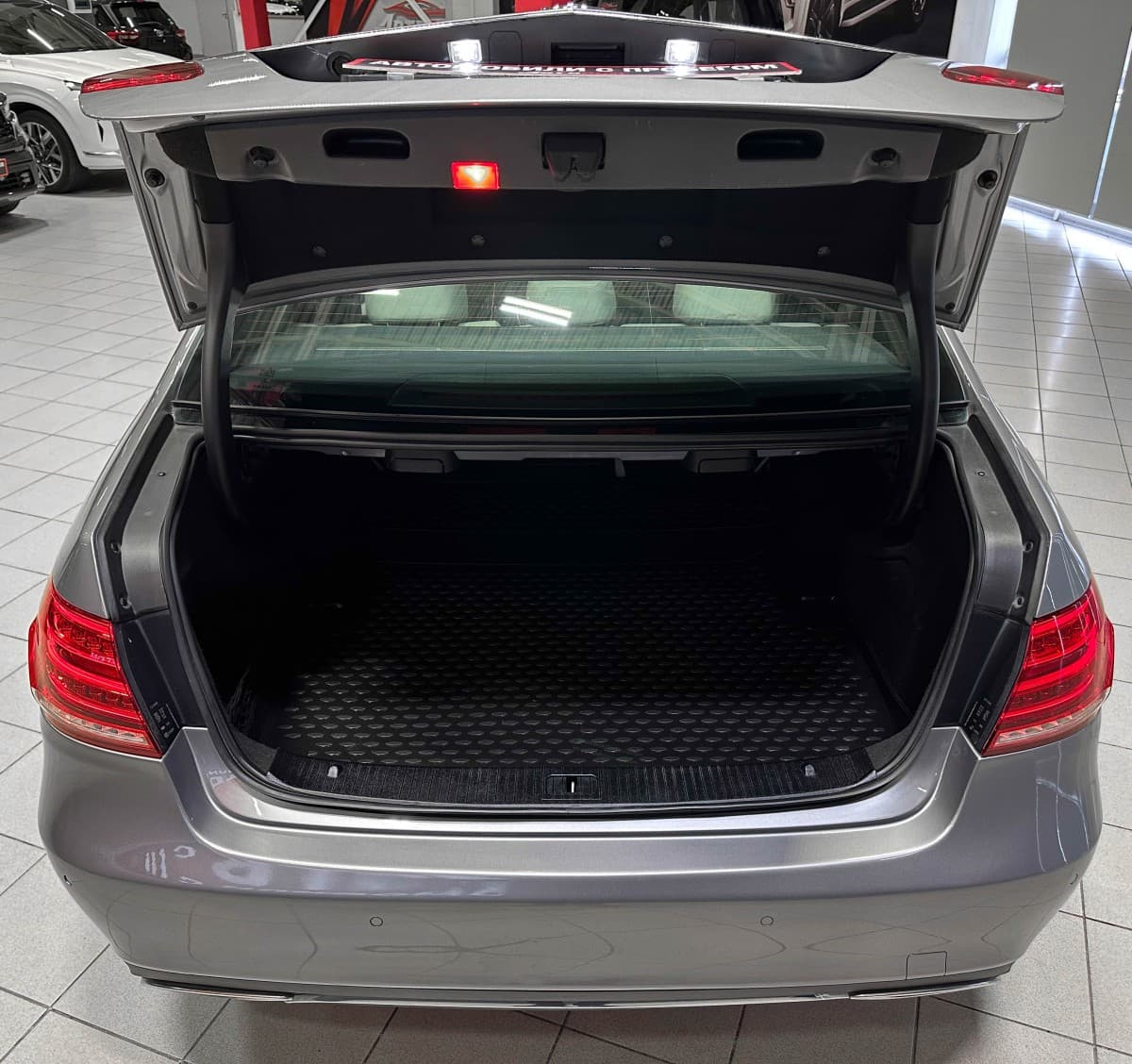 Mercedes-Benz E-Класс - фото 13