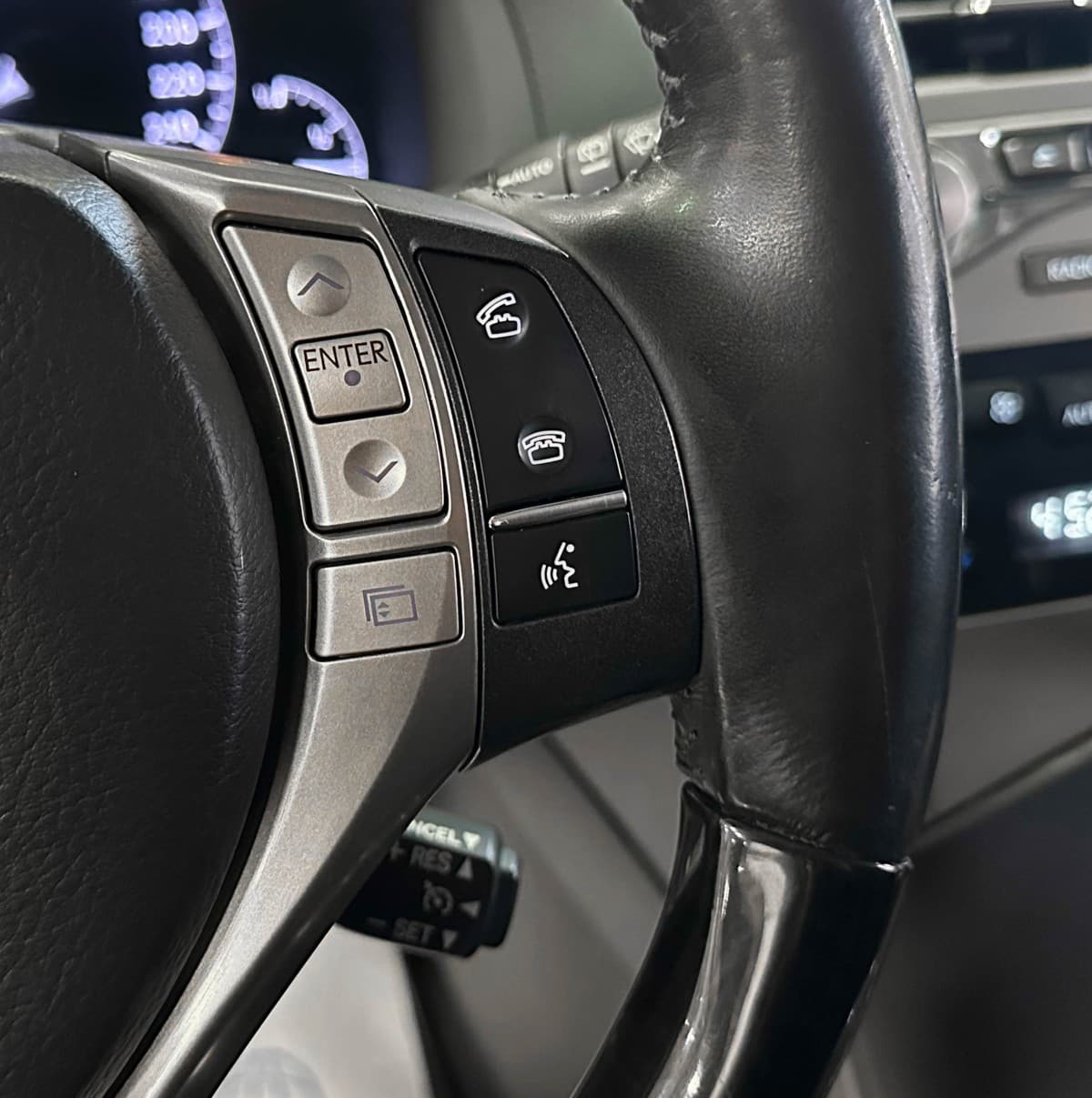 Lexus RX 350 - фото 21