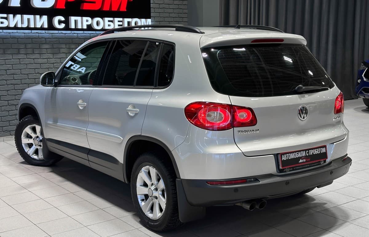 Volkswagen Tiguan - фото 9