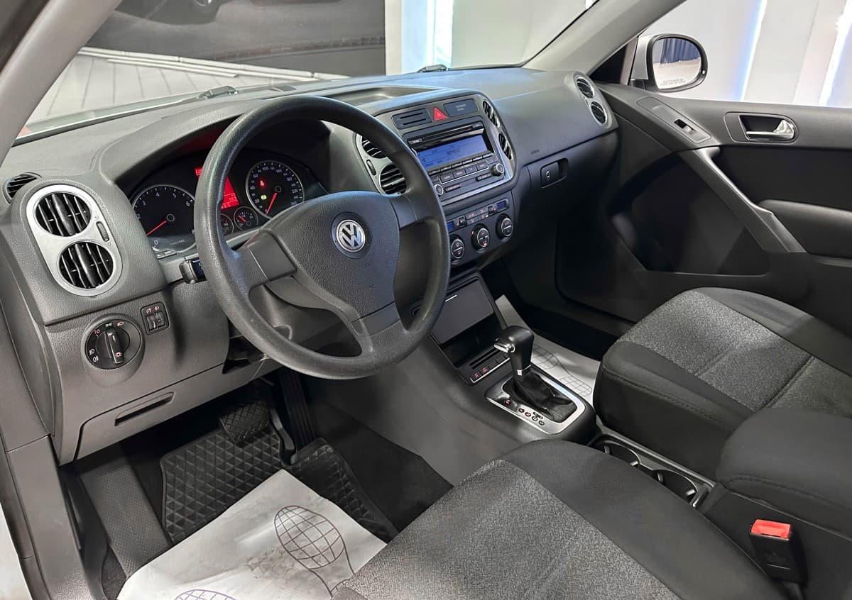 Volkswagen Tiguan - фото 10
