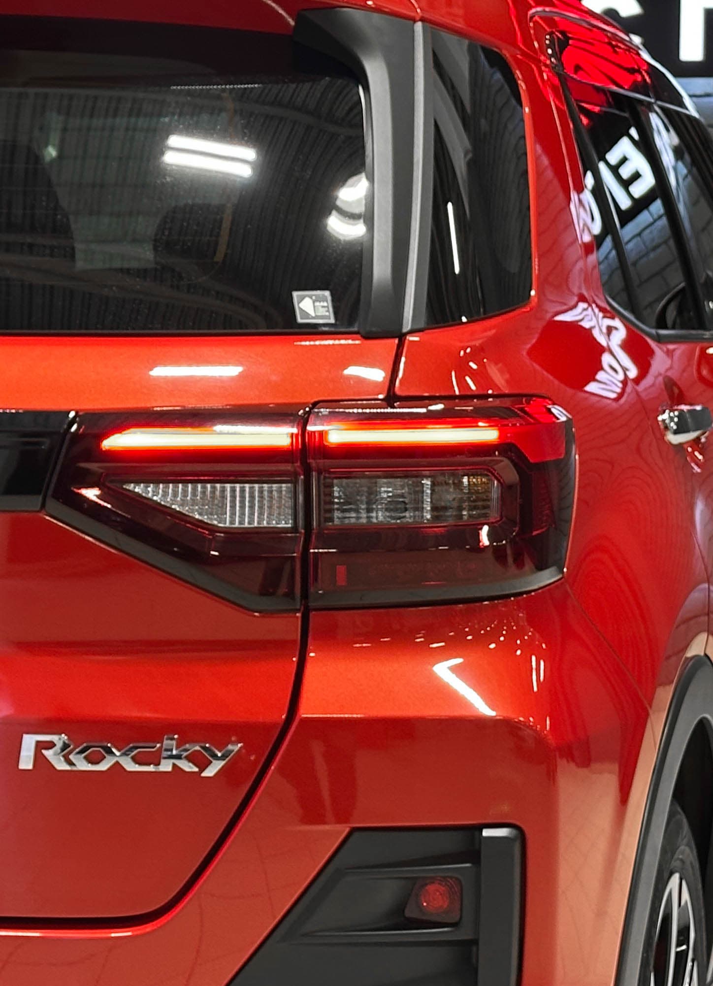 Daihatsu Rocky - фото 8