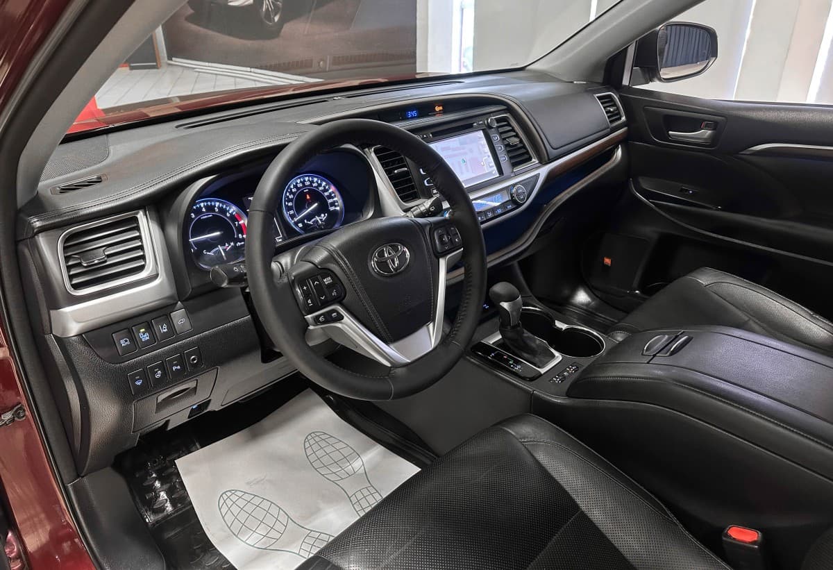 Toyota Highlander - фото 10