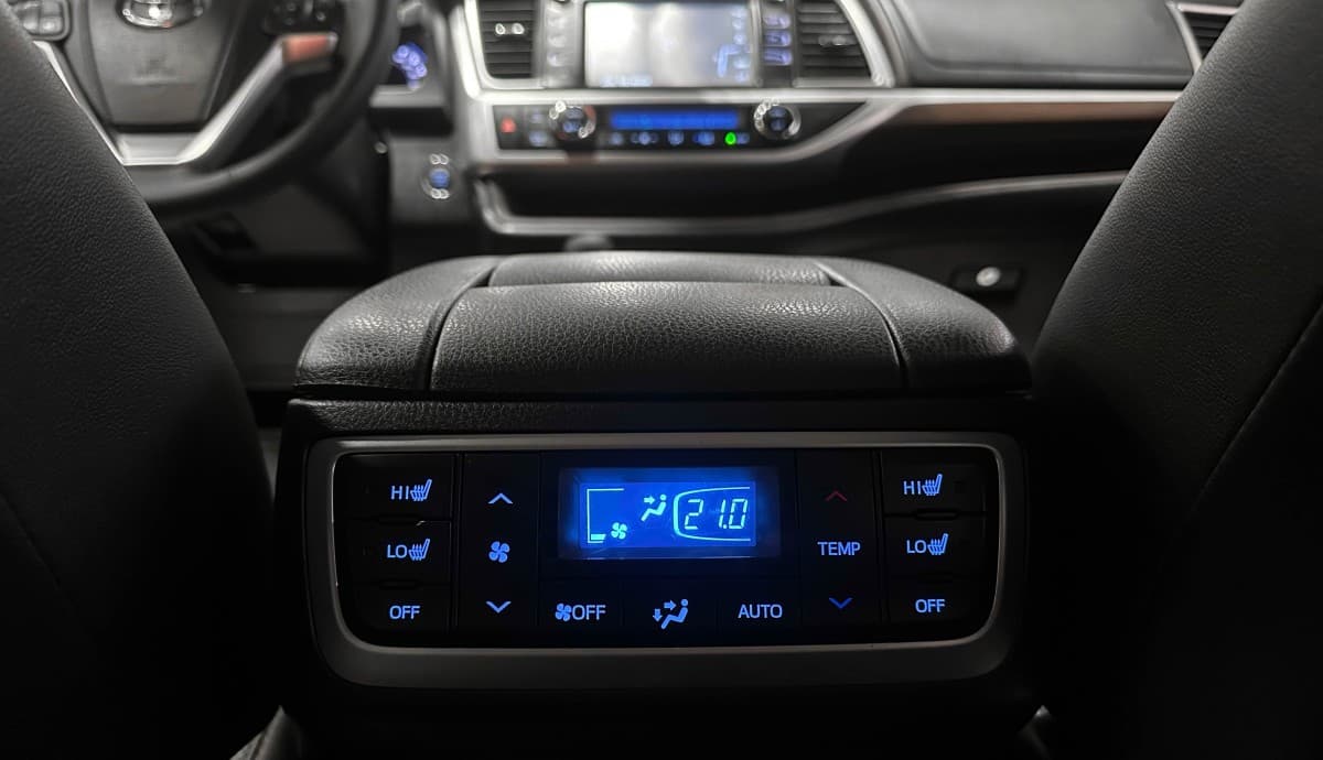 Toyota Highlander - фото 27