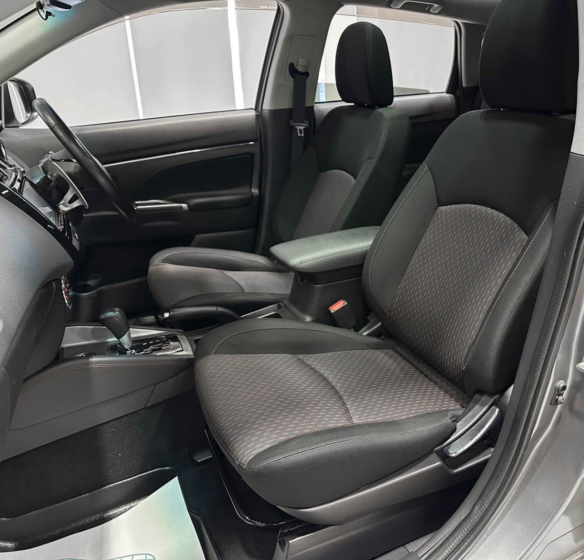 Mitsubishi RVR - фото 15